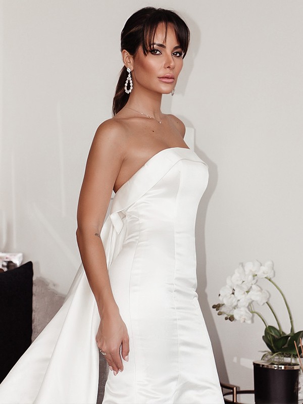 Sheath/Column Satin Ruffles Strapless Sleeveless Court Train Wedding Dresses 1431