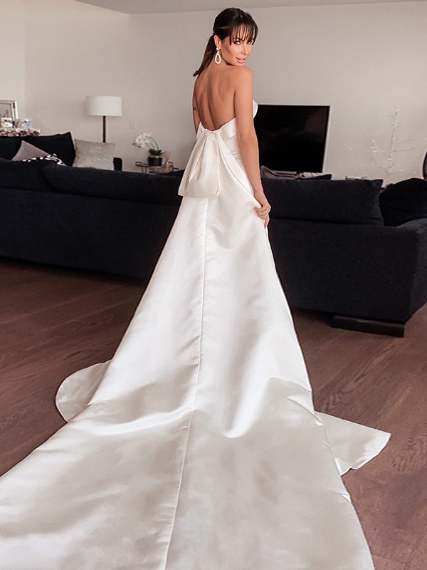 Sheath/Column Satin Ruffles Strapless Sleeveless Court Train Wedding Dresses 1431