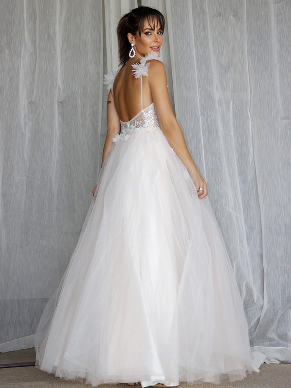 A-Line/Princess V-neck Beading Sleeveless Tulle Floor-Length Wedding Dresses 1128