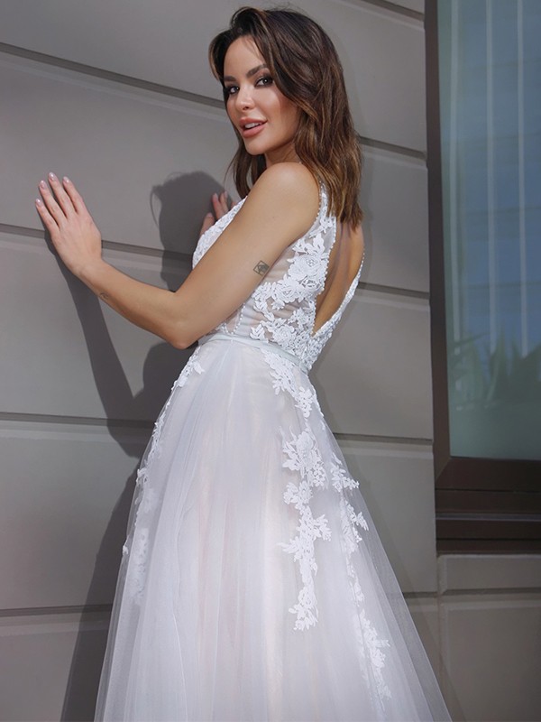 A-Line/Princess V-neck Tulle Sleeveless Applique Sweep/Brush Train Wedding Dresses 1164