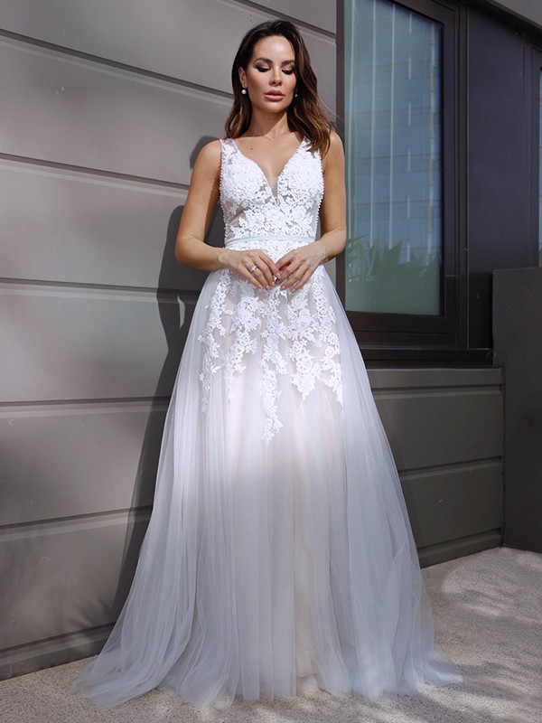 A-Line/Princess V-neck Tulle Sleeveless Applique Sweep/Brush Train Wedding Dresses 1164