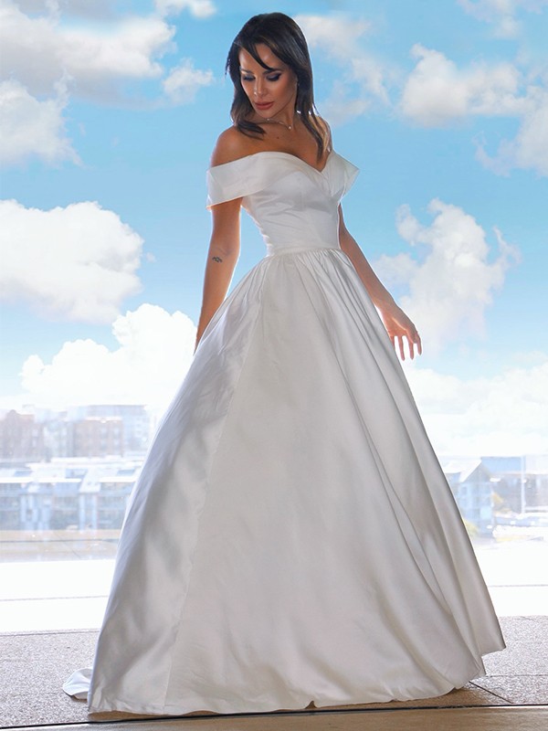 Ball Gown Satin Ruffles Off-the-Shoulder Sleeveless Court Train Wedding Dresses 1226