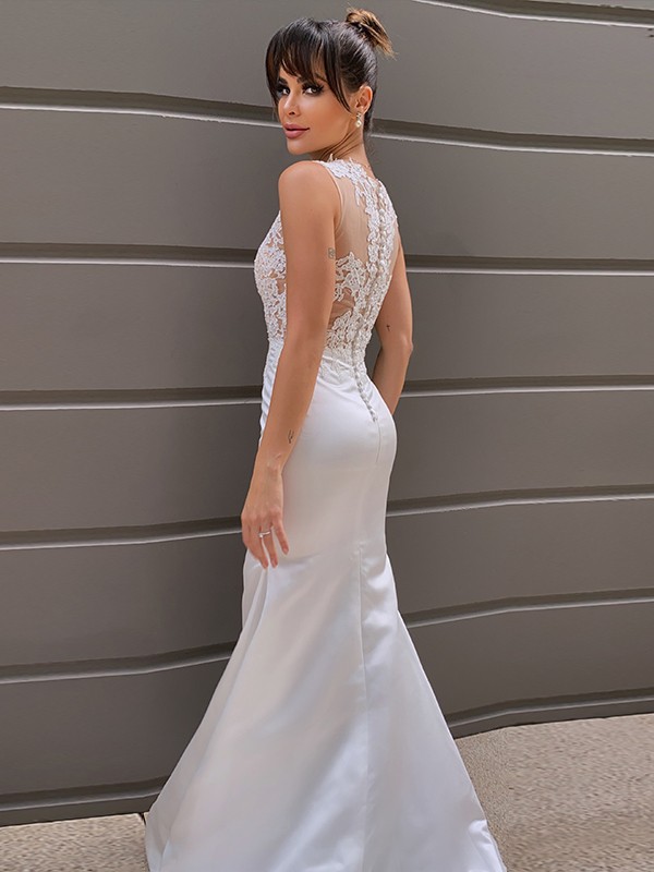 Trumpet/Mermaid Sleeveless Applique Scoop Satin Court Train Wedding Dresses 1638