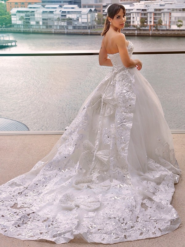 Ball Gown Tulle Sweetheart Applique Sleeveless Cathedral Train Wedding Dresses 1318