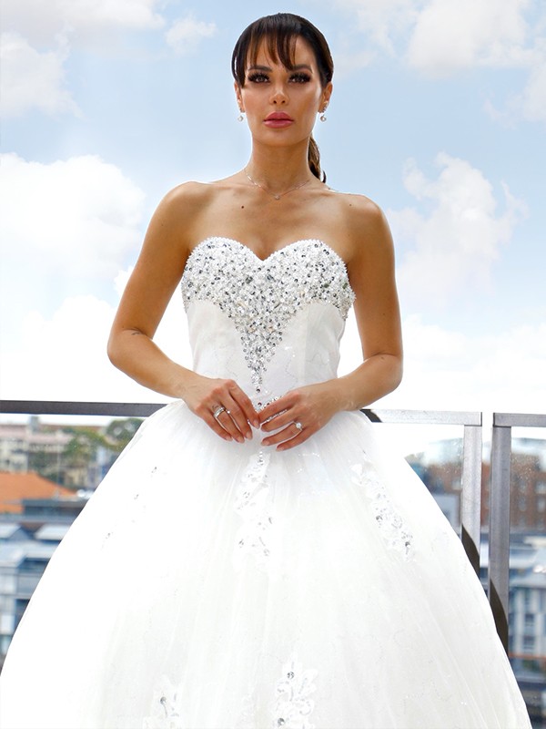 Ball Gown Tulle Sweetheart Applique Sleeveless Cathedral Train Wedding Dresses 1318