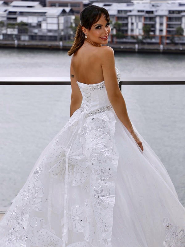 Ball Gown Tulle Sweetheart Applique Sleeveless Cathedral Train Wedding Dresses 1318