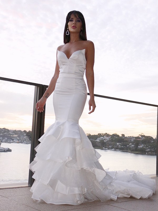 Trumpet/Mermaid Satin Sweetheart Sleeveless Layers Sweep/Brush Train Wedding Dresses 1624