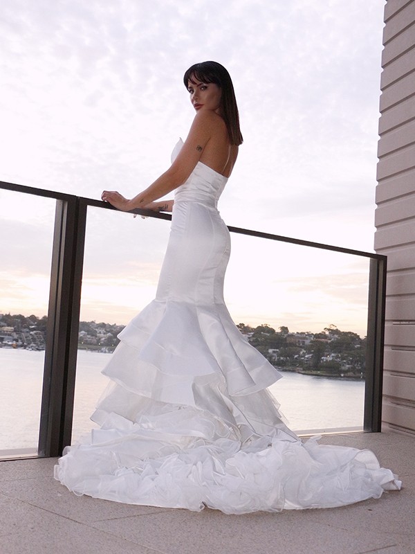 Trumpet/Mermaid Satin Sweetheart Sleeveless Layers Sweep/Brush Train Wedding Dresses 1624