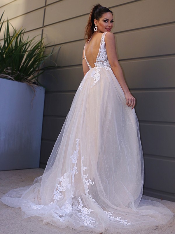 A-Line/Princess Tulle Applique V-neck Sleeveless Sweep/Brush Train Wedding Dresses 1026