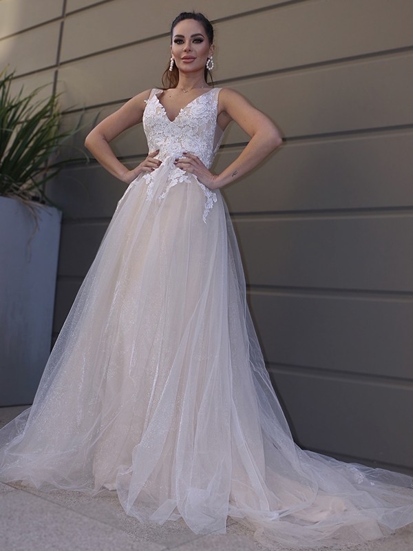 A-Line/Princess Tulle Applique V-neck Sleeveless Sweep/Brush Train Wedding Dresses 1026