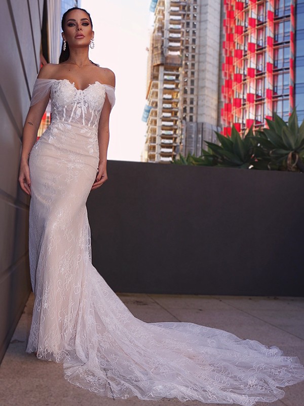 Sheath/Column Lace Sleeveless Off-the-Shoulder Applique Court Train Wedding Dresses 1397