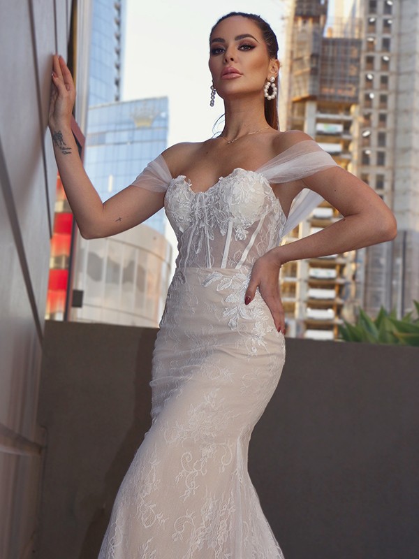 Sheath/Column Lace Sleeveless Off-the-Shoulder Applique Court Train Wedding Dresses 1397