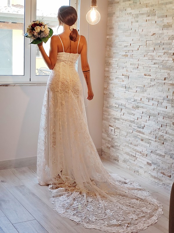 Sheath/Column Lace Applique Spaghetti Straps Sleeveless Court Train Wedding Dresses 1377