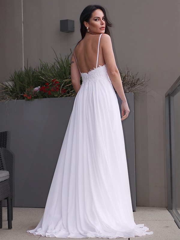 A-Line/Princess Chiffon Applique V-neck Sleeveless Sweep/Brush Train Wedding Dresses 639