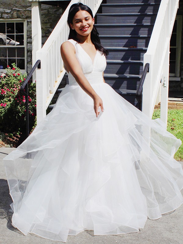 Ball Gown Organza Ruffles V-neck Sleeveless Floor-Length Wedding Dresses 1219