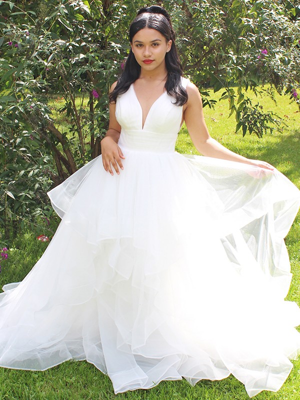 Ball Gown Organza Ruffles V-neck Sleeveless Floor-Length Wedding Dresses 1219