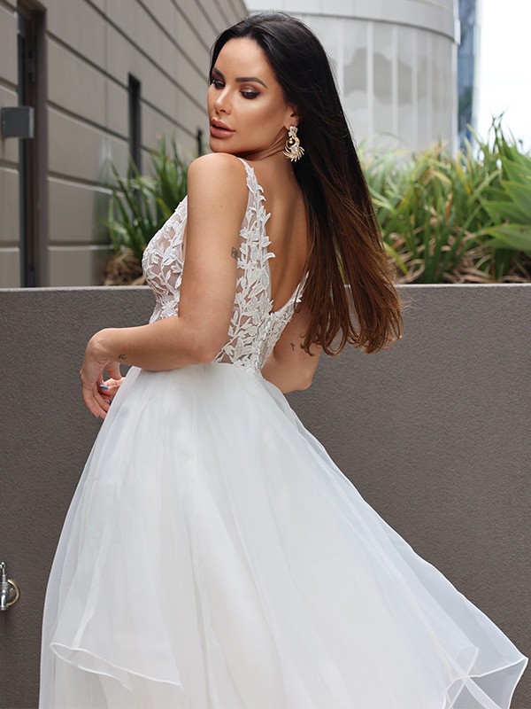 A-Line/Princess Lace Ruffles V-neck Sleeveless Sweep/Brush Train Wedding Dresses 736