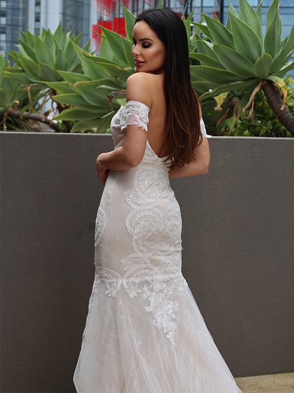 Trumpet/Mermaid Tulle Applique Off-the-Shoulder Sleeveless Sweep/Brush Train Wedding Dresses 1709