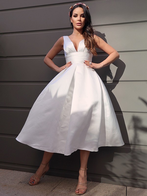 A-Line/Princess Satin Ruched V-neck Sleeveless Tea-Length Wedding Dresses 828