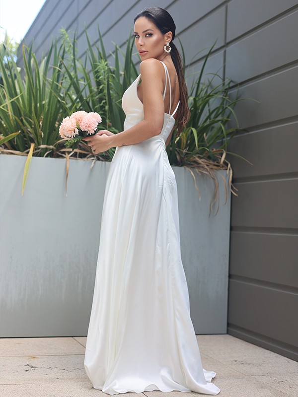 A-Line/Princess Silk like Satin Ruched V-neck Sleeveless Sweep/Brush Train Wedding Dresses 827