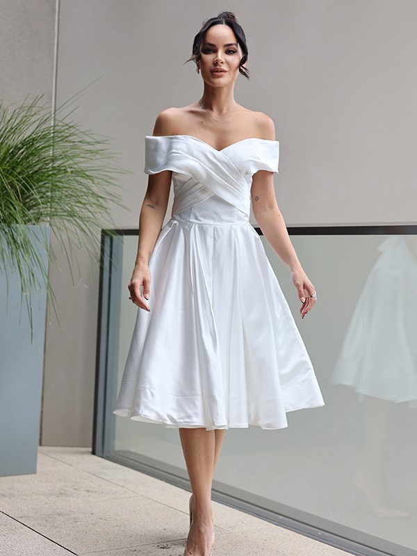 A-Line/Princess Satin Ruffles Off-the-Shoulder Sleeveless Knee-Length Wedding Dresses 831