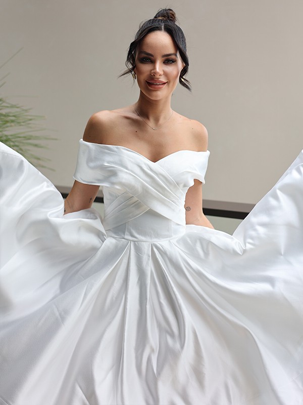 A-Line/Princess Satin Ruffles Off-the-Shoulder Sleeveless Knee-Length Wedding Dresses 831