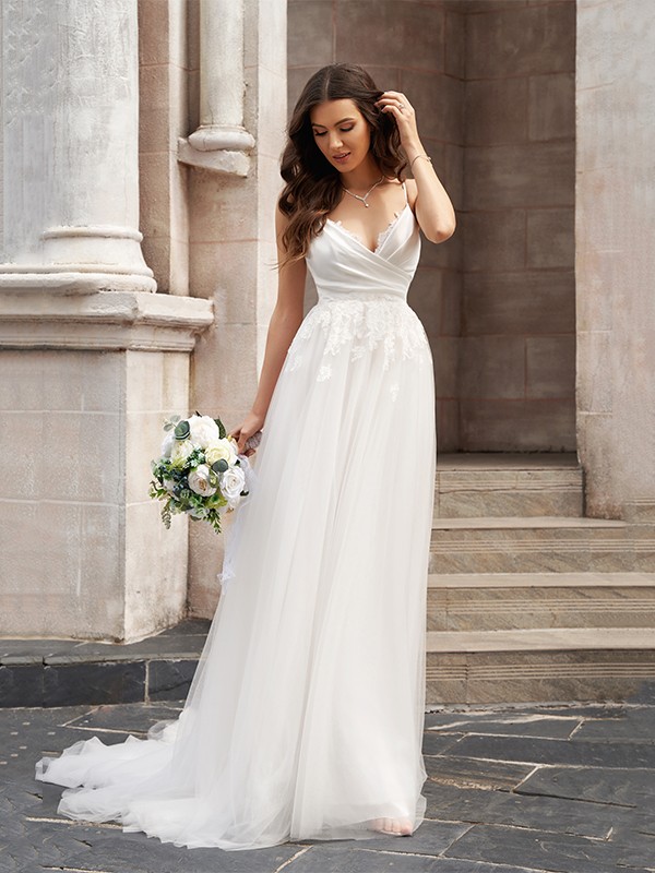 A-Line/Princess V-neck Tulle Sleeveless Applique Sweep/Brush Train Wedding Dresses 1166