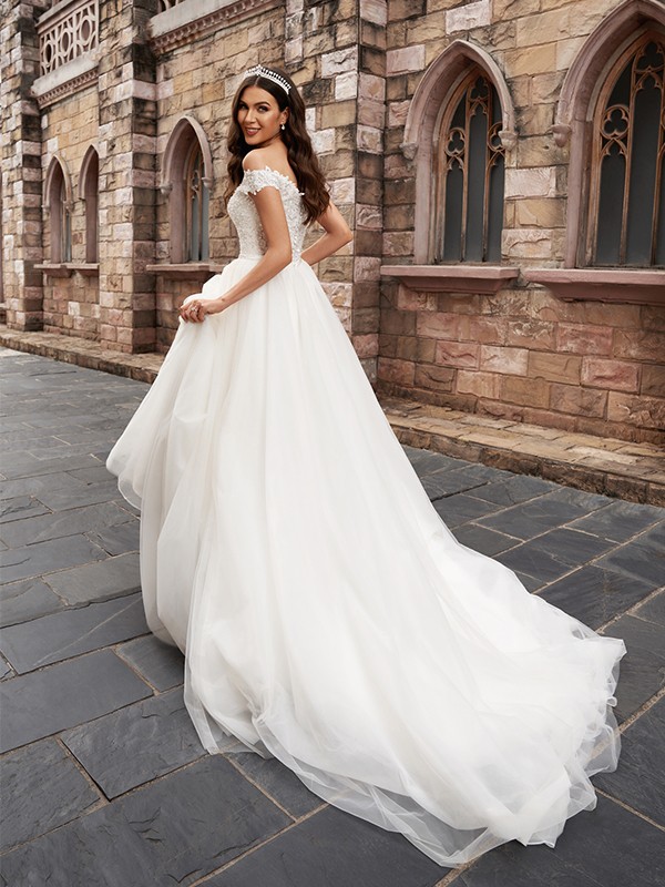 A-Line/Princess Applique Off-the-Shoulder Sleeveless Tulle Court Train Wedding Dresses 612