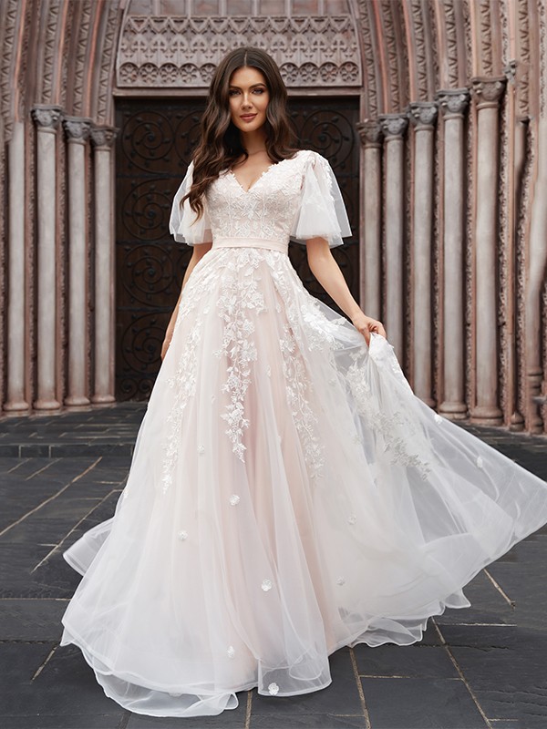 A-Line/Princess Tulle Applique V-neck 1/2 Sleeves Court Train Wedding Dresses 1011