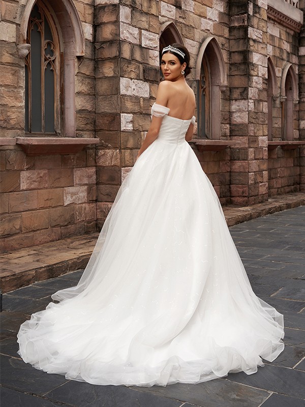 A-Line/Princess Off-the-Shoulder Tulle Sleeveless Ruched Court Train Wedding Dresses 767