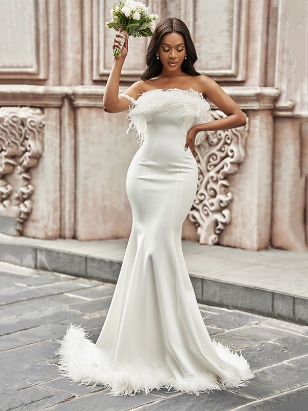 Trumpet/Mermaid Strapless Stretch Crepe Feathers/Fur Sleeveless Sweep/Brush Train Wedding Dresses 1674