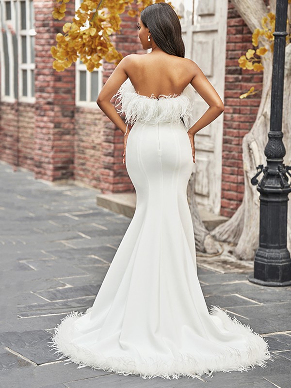 Trumpet/Mermaid Strapless Stretch Crepe Feathers/Fur Sleeveless Sweep/Brush Train Wedding Dresses 1674