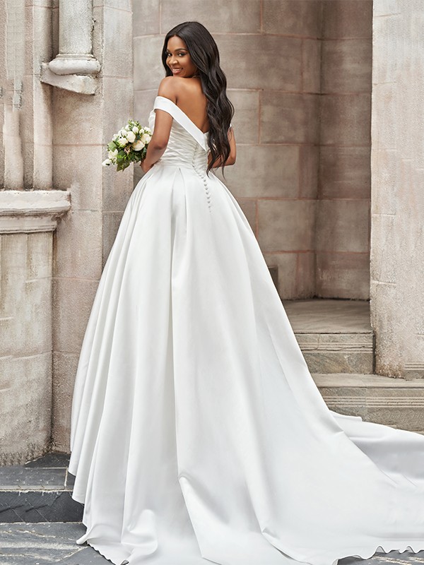 A-Line/Princess Off-the-Shoulder Ruched Sleeveless Satin Court Train Wedding Dresses 760