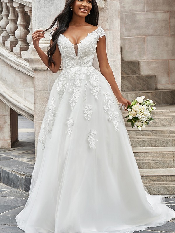 A-Line/Princess Tulle V-neck Applique Sleeveless Sweep/Brush Train Wedding Dresses 1112