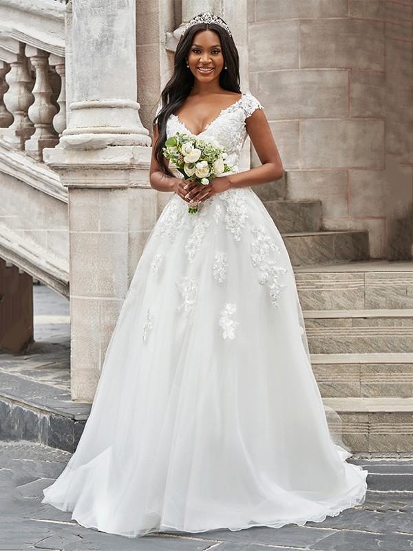 A-Line/Princess Tulle V-neck Applique Sleeveless Sweep/Brush Train Wedding Dresses 1112