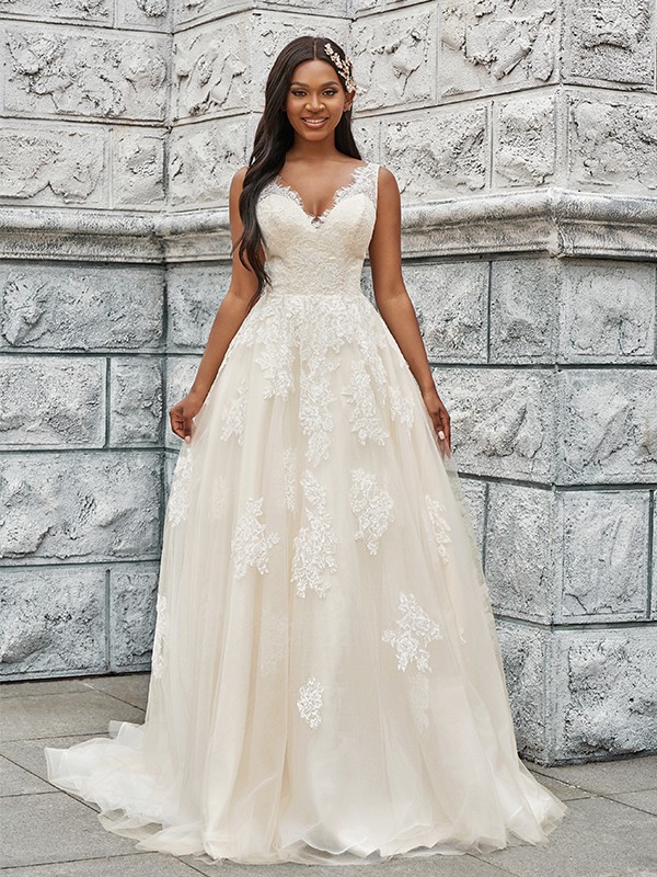 A-Line/Princess Tulle Applique V-neck Sleeveless Sweep/Brush Train Wedding Dresses 1027