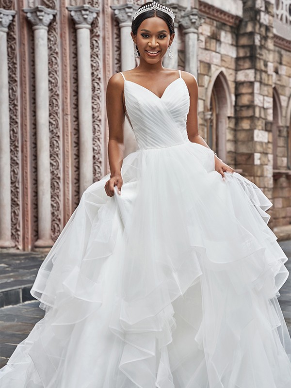 A-Line/Princess Tulle Ruffles Spaghetti Straps Sleeveless Sweep/Brush Train Wedding Dresses 1093