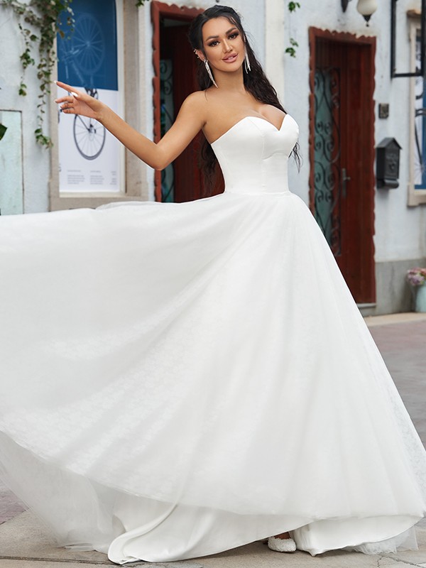 A-Line/Princess Lace Ruffles Sweetheart Sleeveless Sweep/Brush Train Wedding Dresses 732