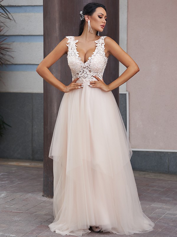 A-Line/Princess Tulle Applique V-neck Sleeveless Sweep/Brush Train Wedding Dresses 1028