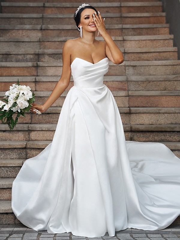 A-Line/Princess Satin Ruffles Sweetheart Sleeveless Chapel Train Wedding Dresses 850