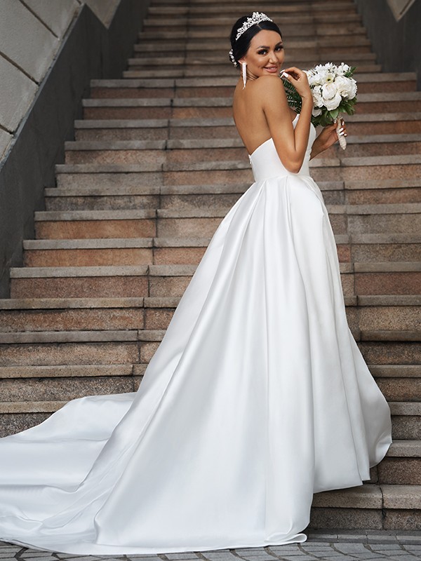 A-Line/Princess Satin Ruffles Sweetheart Sleeveless Chapel Train Wedding Dresses 850