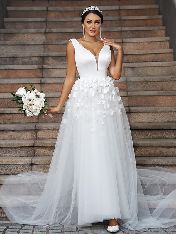 A-Line/Princess Tulle Applique V-neck Sleeveless Sweep/Brush Train Wedding Dresses 1029