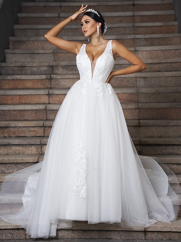 A-Line/Princess Tulle Applique V-neck Sleeveless Sweep/Brush Train Wedding Dresses 1030