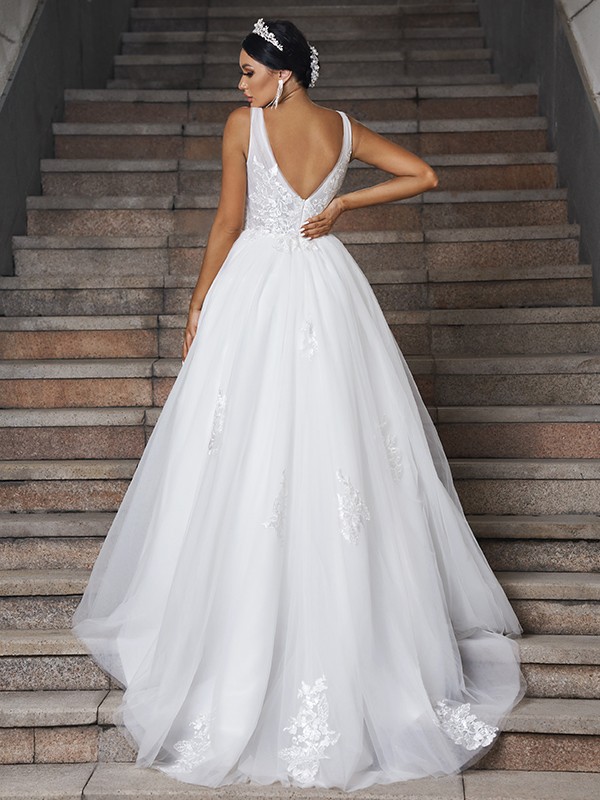 A-Line/Princess Tulle Applique V-neck Sleeveless Sweep/Brush Train Wedding Dresses 1030