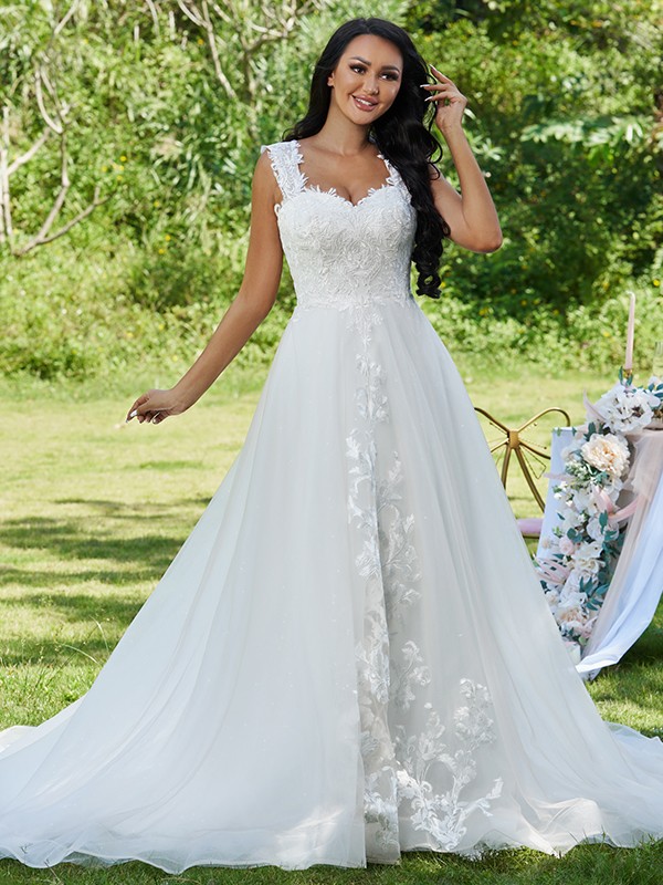 A-Line/Princess Lace Applique Sweetheart Sleeveless Sweep/Brush Train Wedding Dresses 703