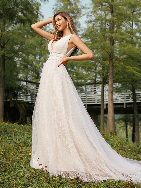 A-Line/Princess Tulle Ruffles V-neck Sleeveless Sweep/Brush Train Wedding Dresses 1100