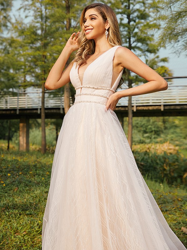 A-Line/Princess Tulle Ruffles V-neck Sleeveless Sweep/Brush Train Wedding Dresses 1100