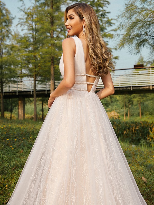 A-Line/Princess Tulle Ruffles V-neck Sleeveless Sweep/Brush Train Wedding Dresses 1100