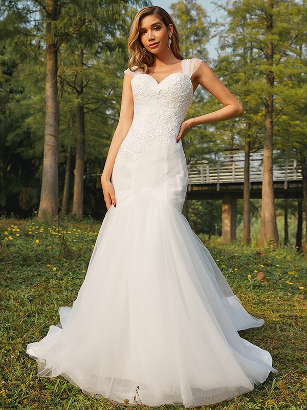 Trumpet/Mermaid Tulle Applique Sweetheart Sleeveless Sweep/Brush Train Wedding Dresses 1720