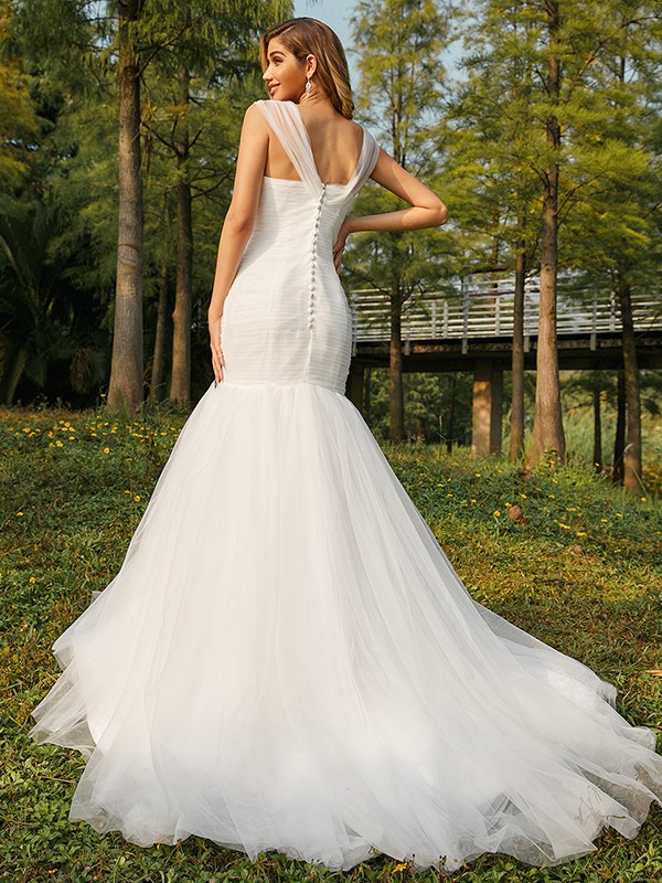 Trumpet/Mermaid Tulle Applique Sweetheart Sleeveless Sweep/Brush Train Wedding Dresses 1720